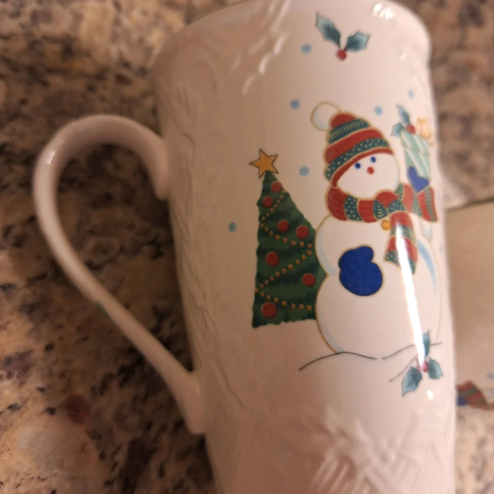 Vintage Mikasa Coffee Mugs~English Countryside ~Winter Scene~Cup~Snowman~Holiday